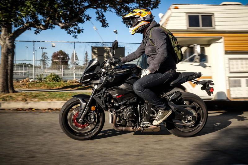 Illustration for article titled The 2017 Yamaha FZ-10 Is A Wild Everyday Commuter I Never Learned To Love